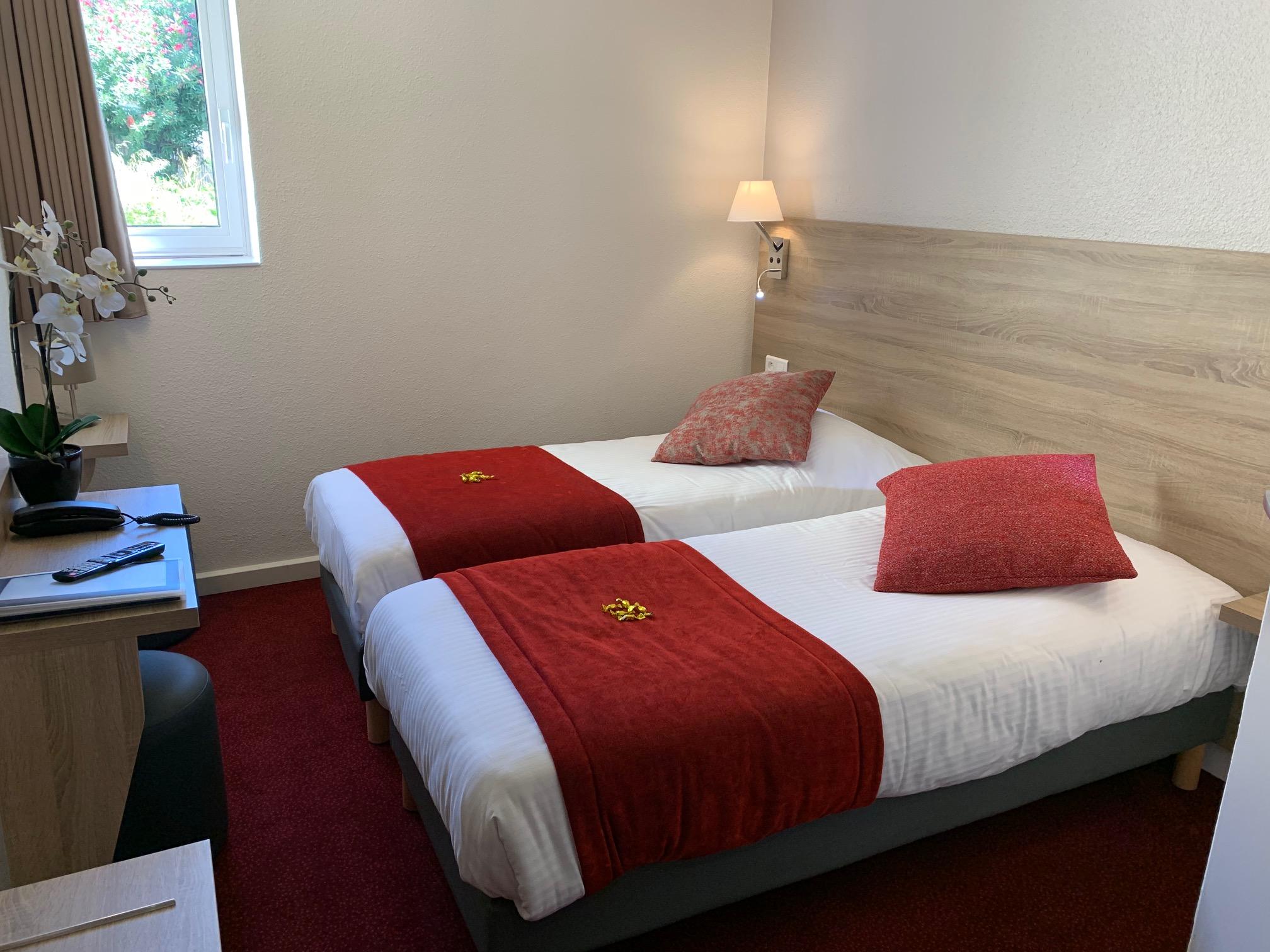 The Originals City, Hotel Nimes Costieres, Ex Inter Hotel Luaran gambar