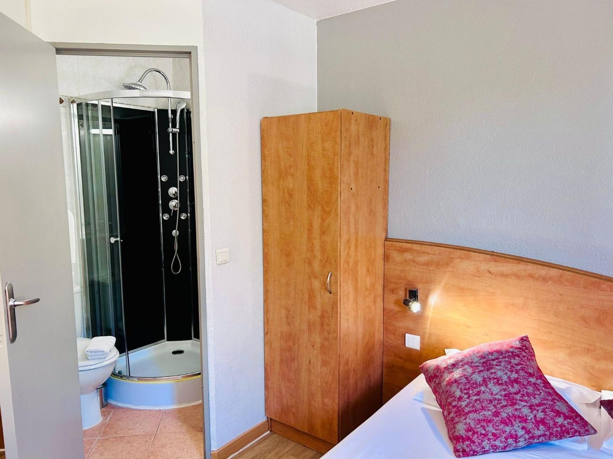 The Originals City, Hotel Nimes Costieres, Ex Inter Hotel Luaran gambar